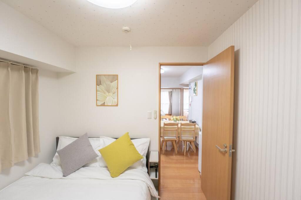 Apartment 12 Min Walk To Shinjuku Str ,6 Min Higashishinjuku ,nearest Kabukicho ,shinjuku Oen, Tokyo