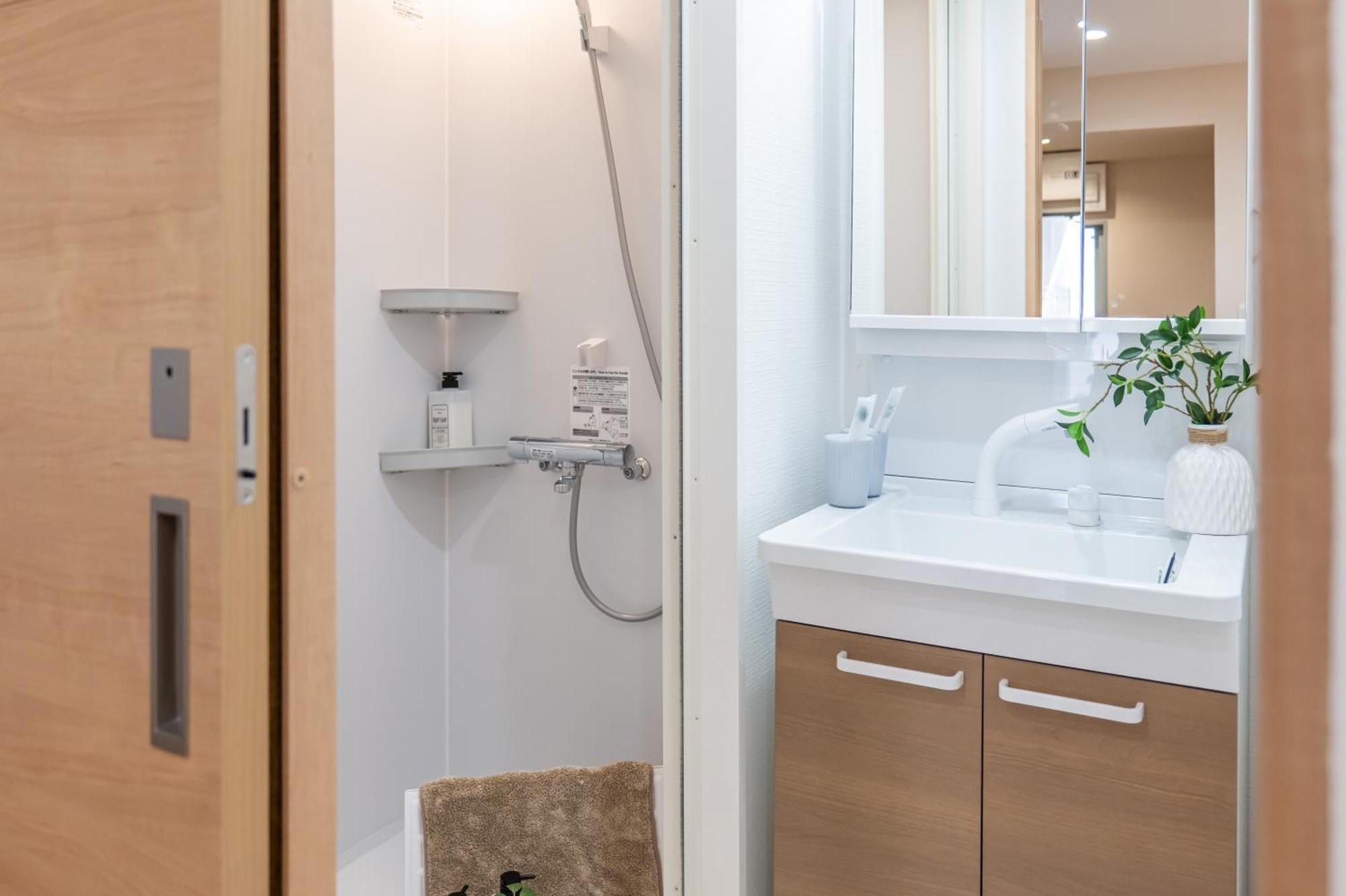 Apartment 桜の川 27 Shin-okubo Subway 5mins,new Design,more Than 6 People *