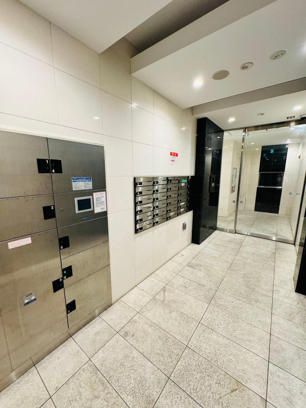 Livcity日暮里 Apartment