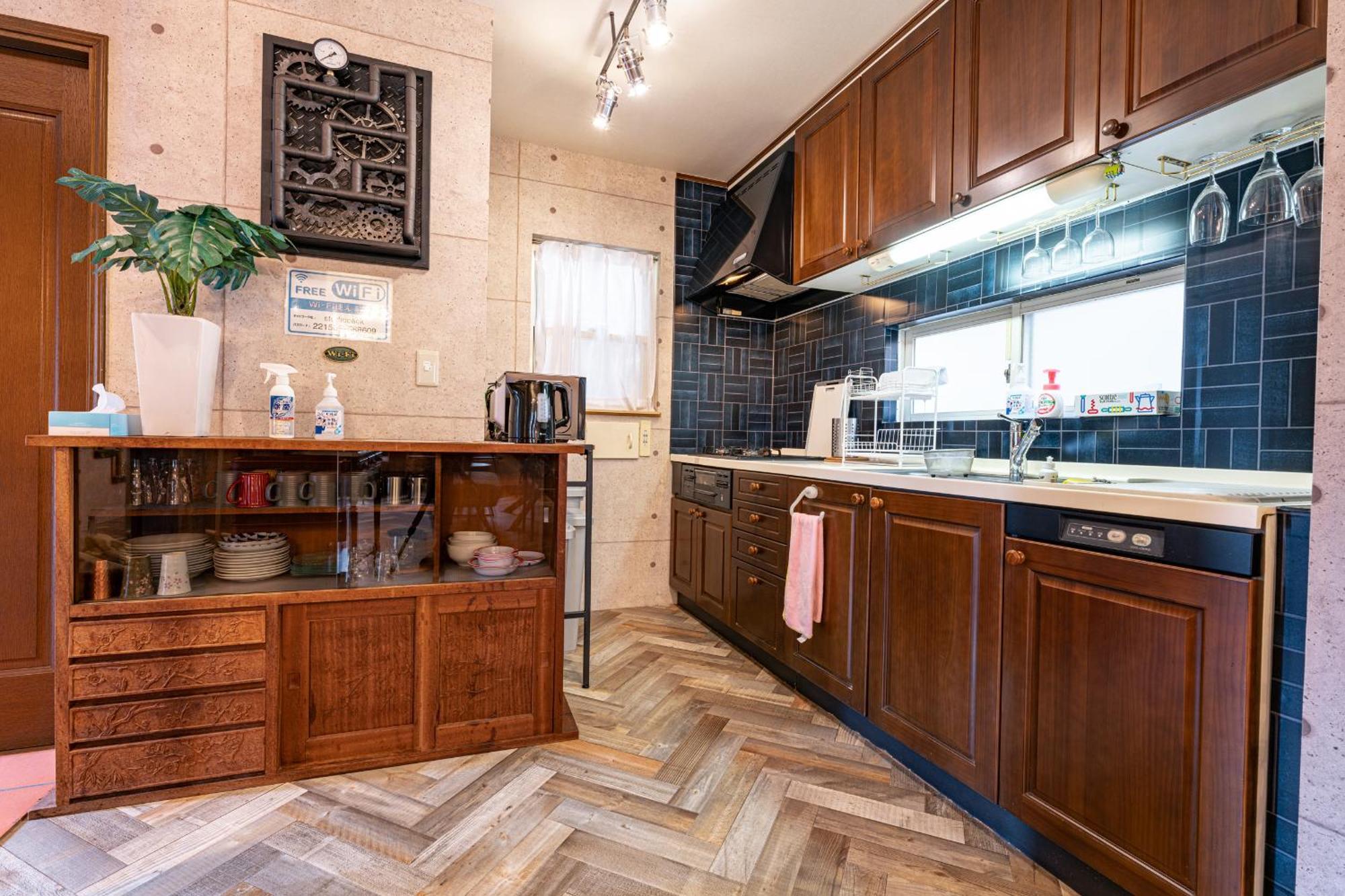Grand Piano & Shinjuku 5min Walk From Station
