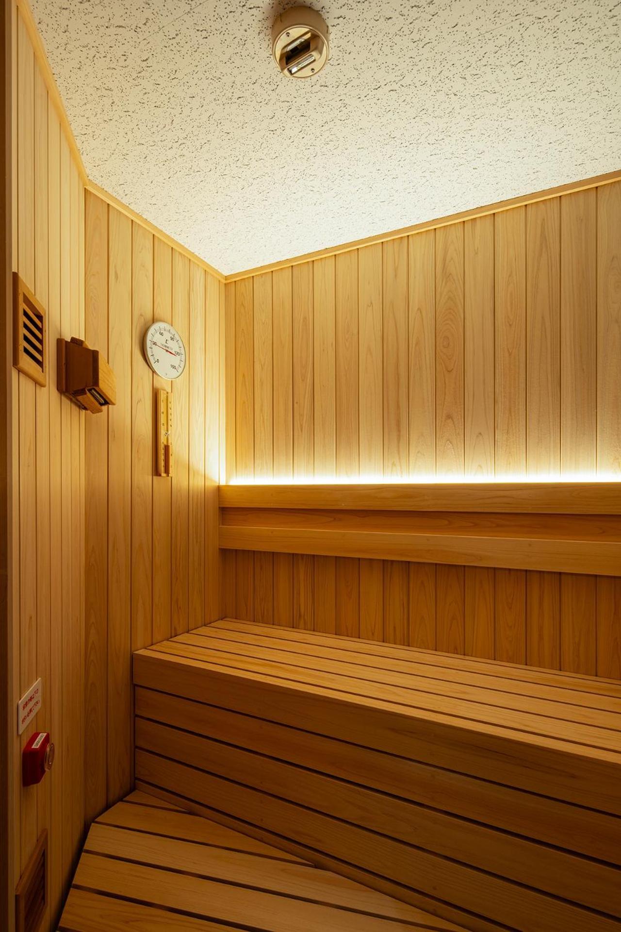 Section L Shimbashi West 4* Tokyo