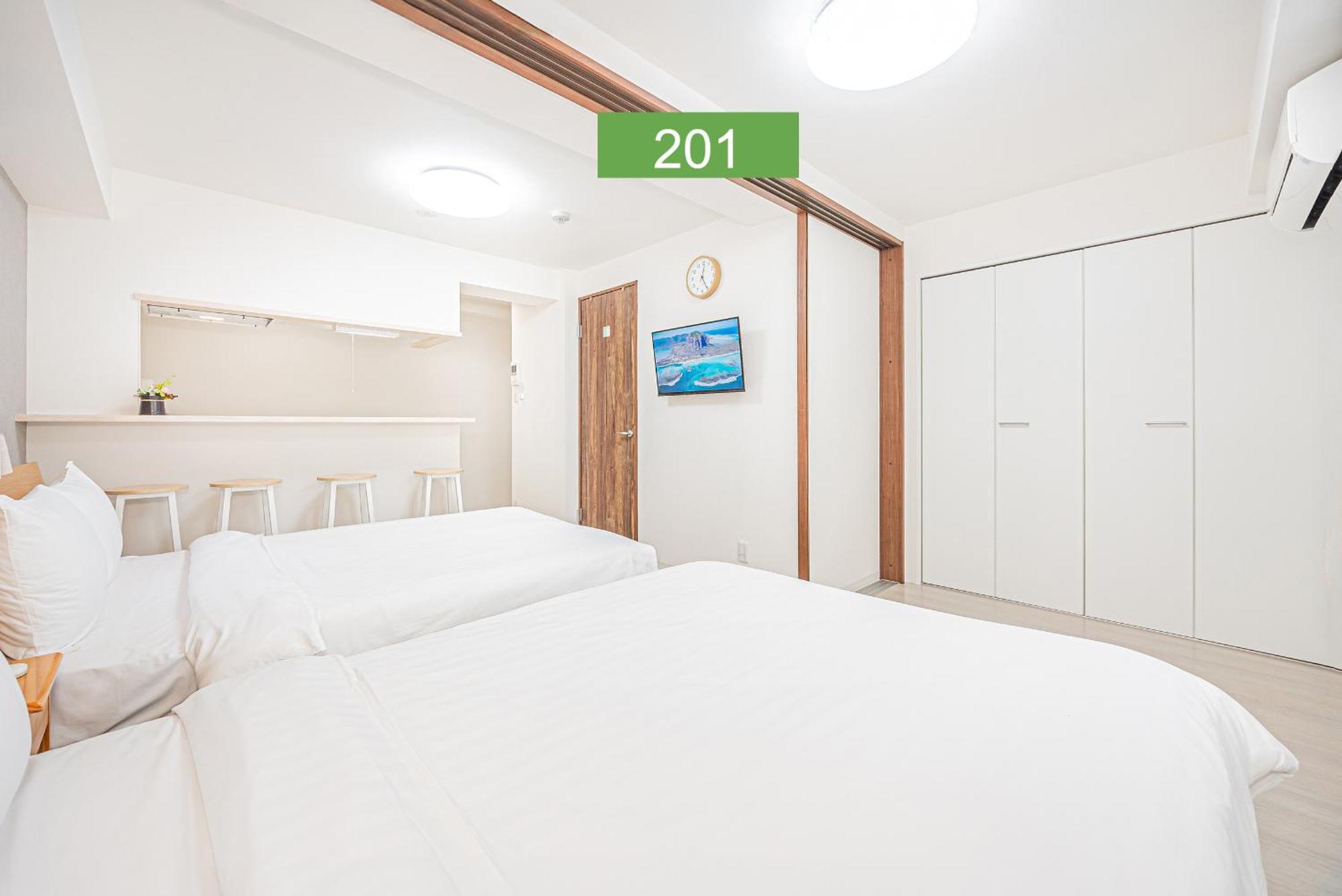 Apartment Shinjuku Downtown 1min Walk To Metro Cozy *