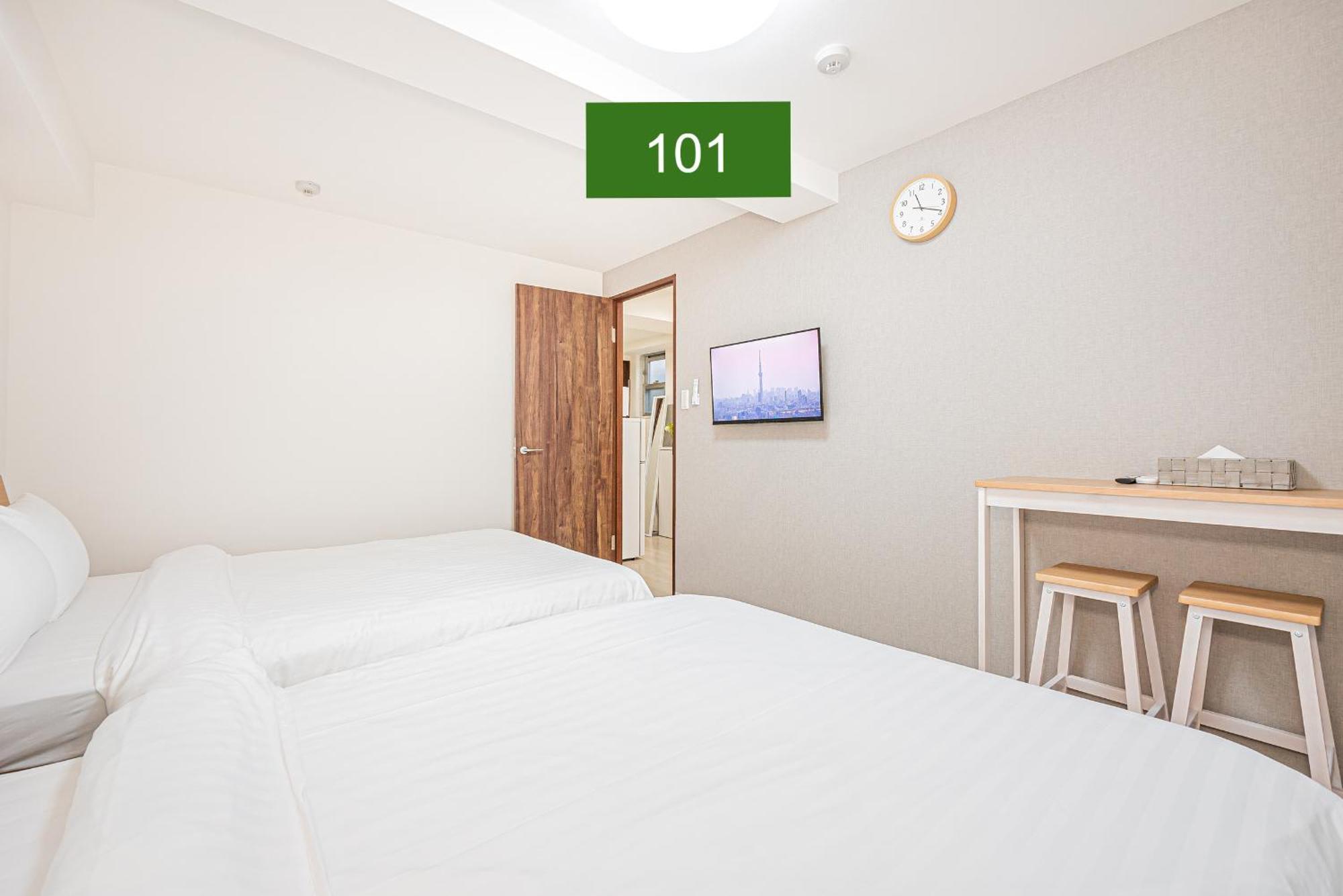 Shinjuku Downtown 1min Walk To Metro Cozy