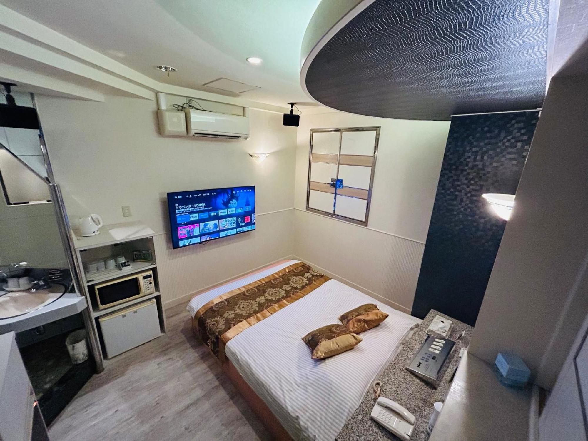Hotel Crystal 大人専用 3*