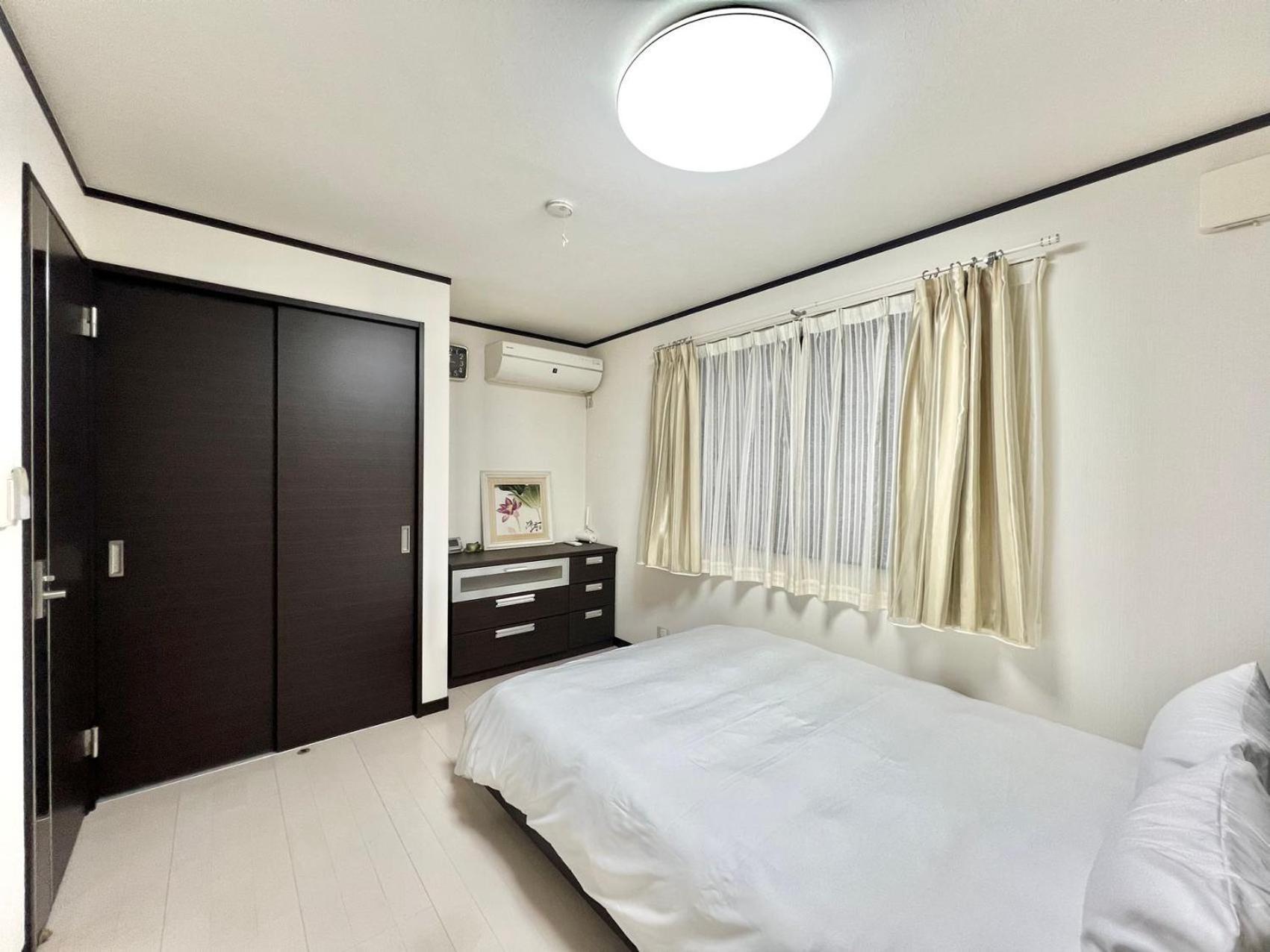 Aparthotel 3min To Sta 9mins Direct To Ikebukuro 10mins To Ueno 13mins To Shinjuku Whole Big House Gread Location Easy To Every Spots Max For 6 *