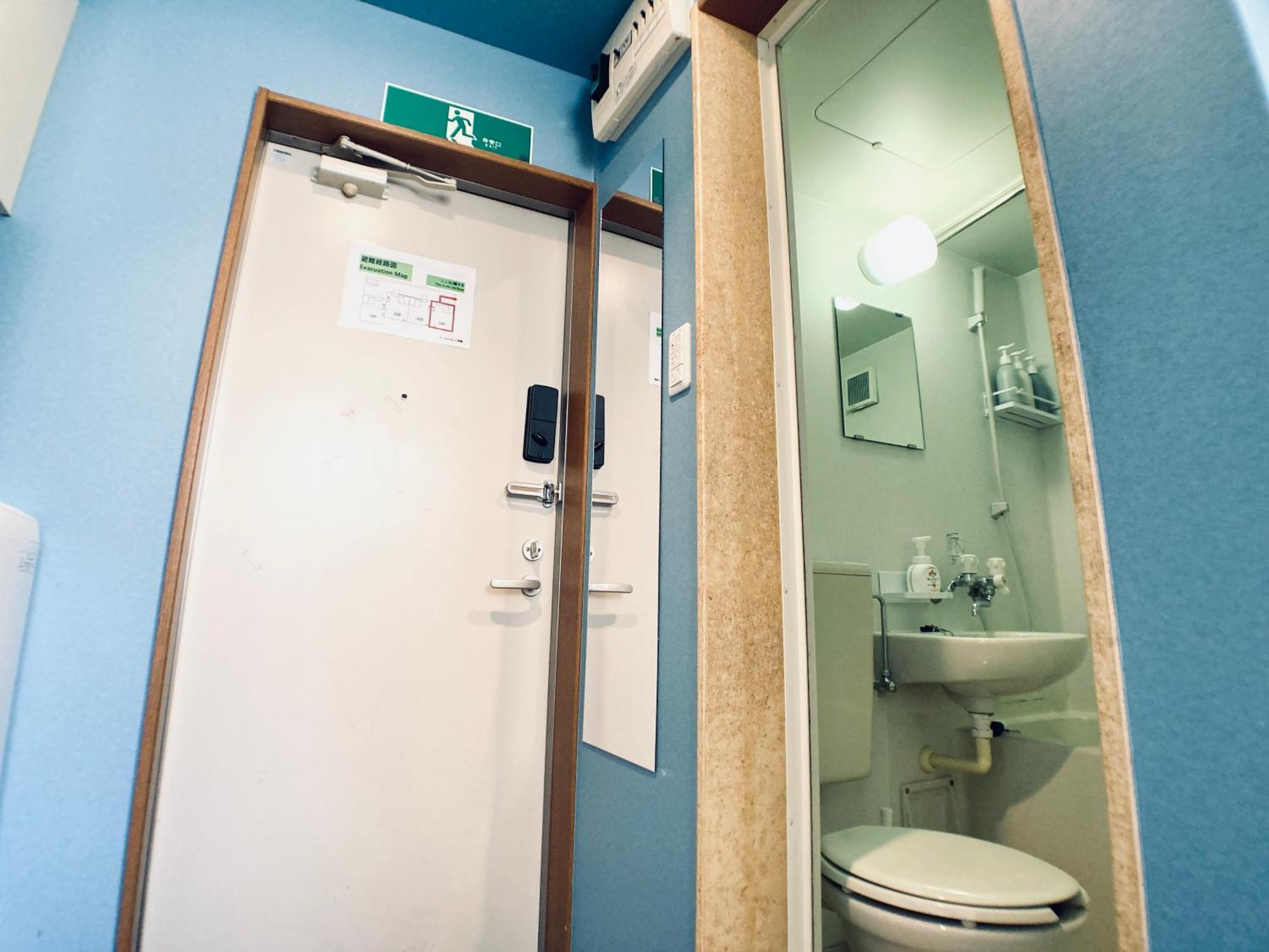 イーストコート長崎 Apartment