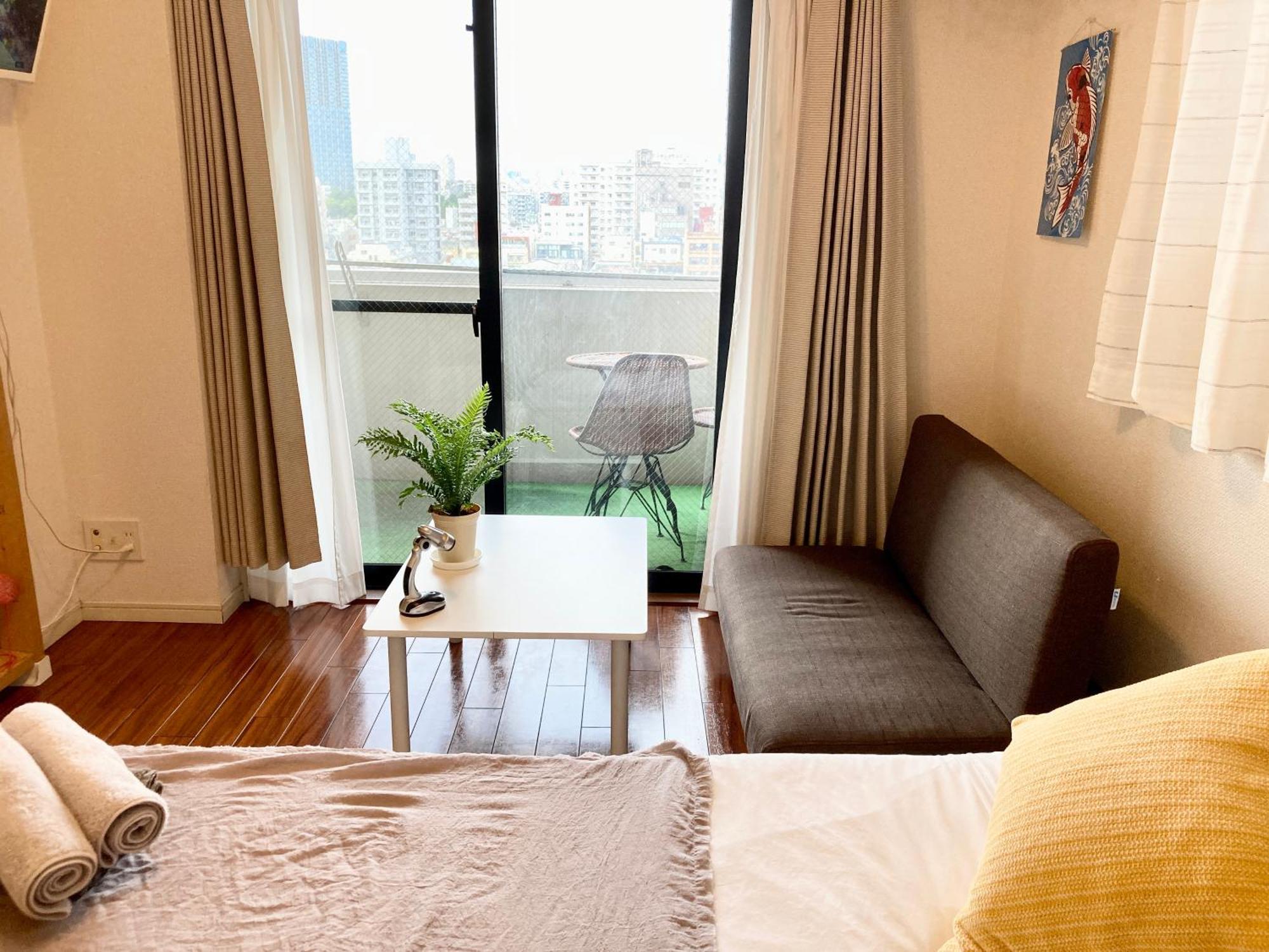 Apartment Miko's Apartment, Iconic Shinjuku, Tokyo, 10th Fl, Skyscraper View, Korean Town, 3min To Higashi-shinjuku Sta