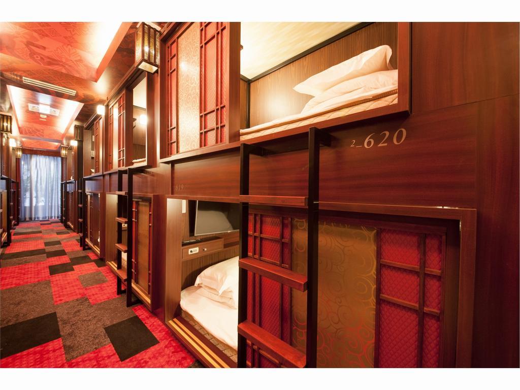 Capsule hotel Centurion Residential Tower