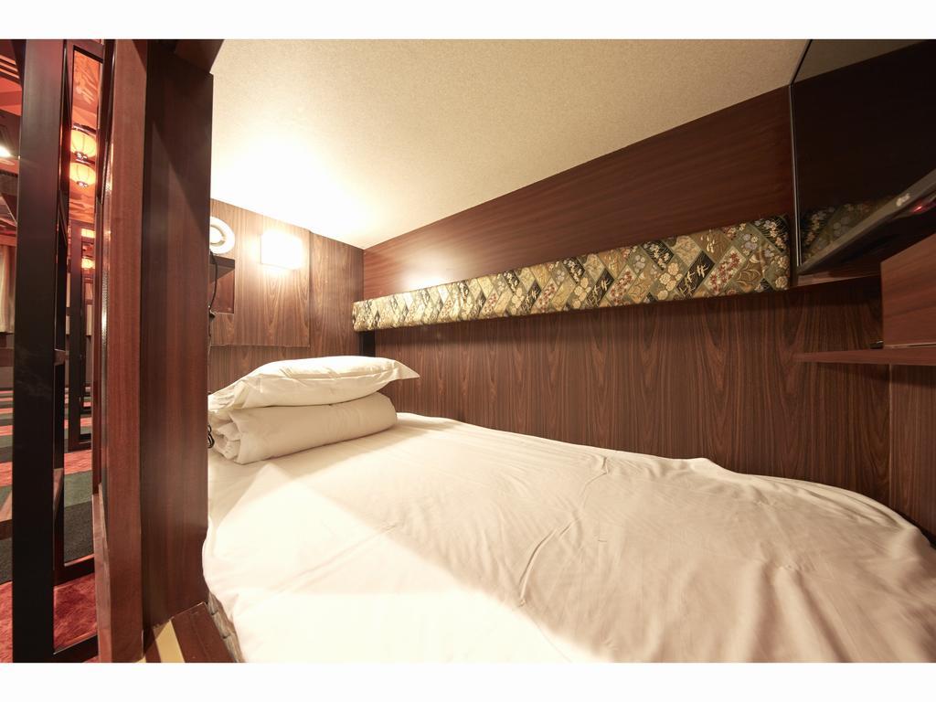 Centurion Residential Tower Capsule hotel 2*