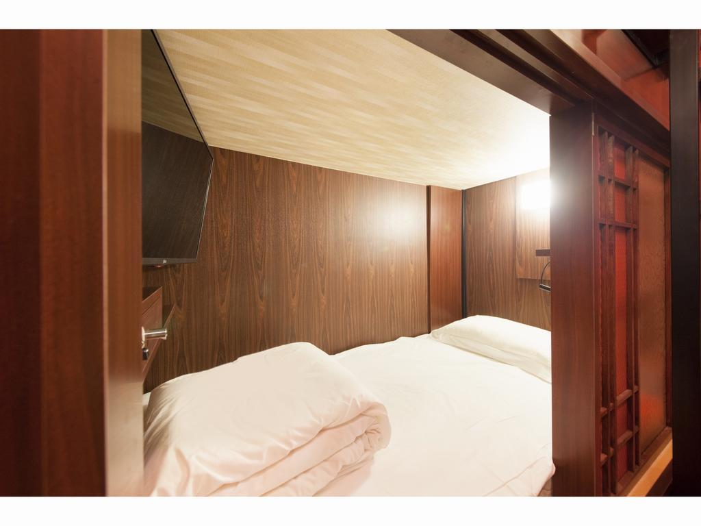 Capsule hotel Centurion Residential Tower 2*