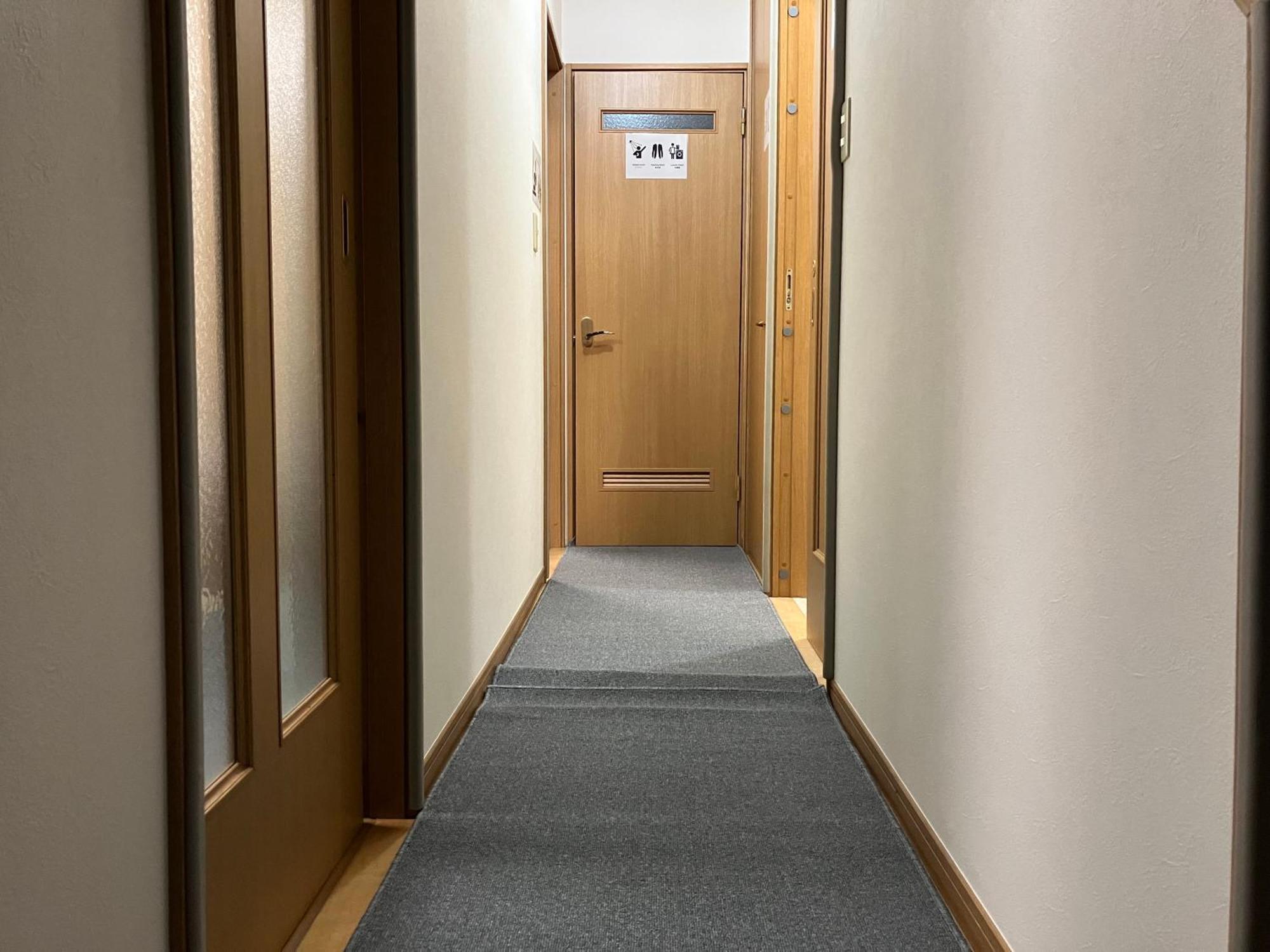 Villa Entire Beside Asakusa, Ueno, Akihabara And Skytree Tower Between 3 Train Stations And Contains 3 Bedrooms, 2 Bathrooms And 2 Toilets For 14 Guests