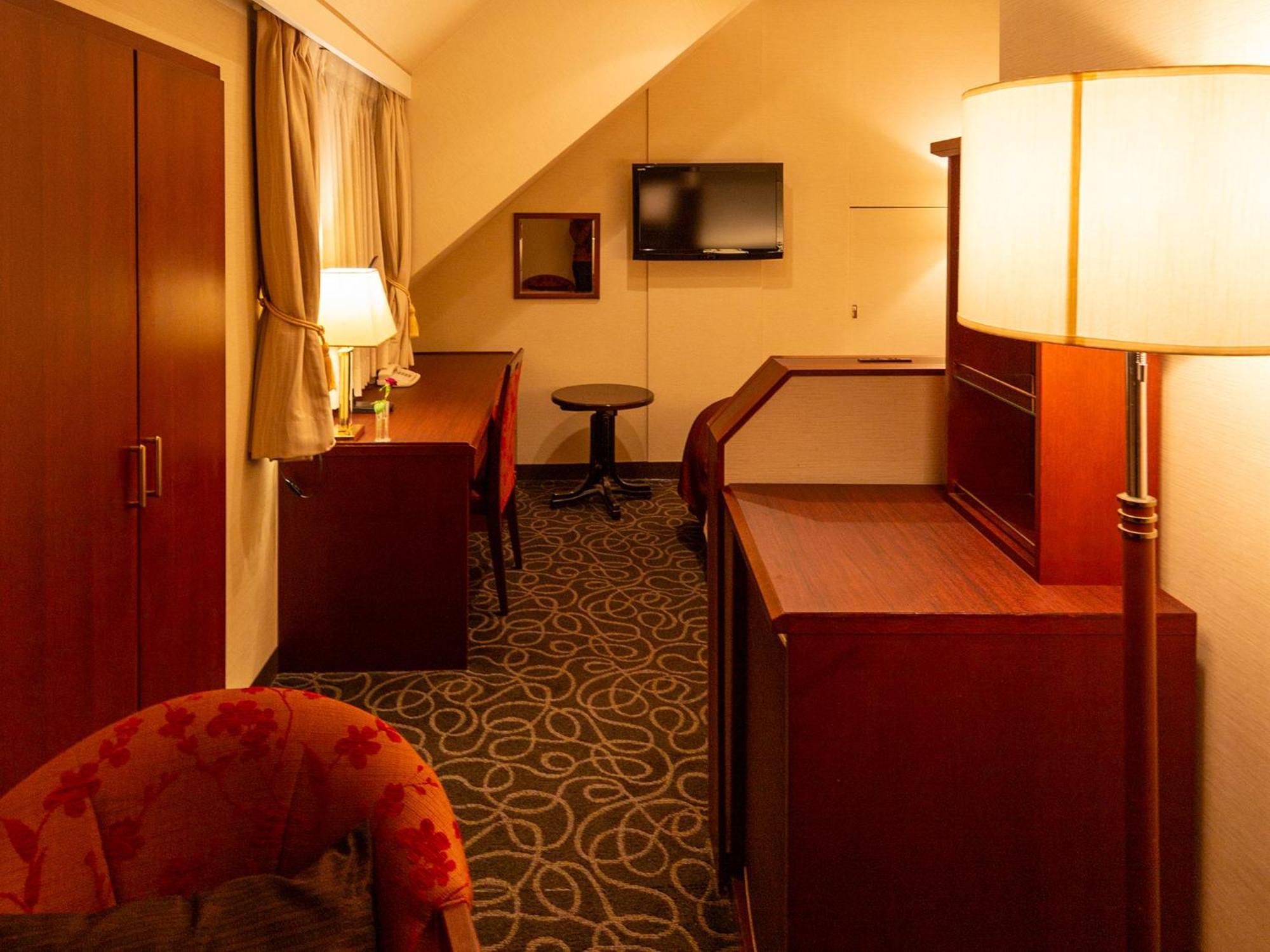 Shibuya Creston 4*