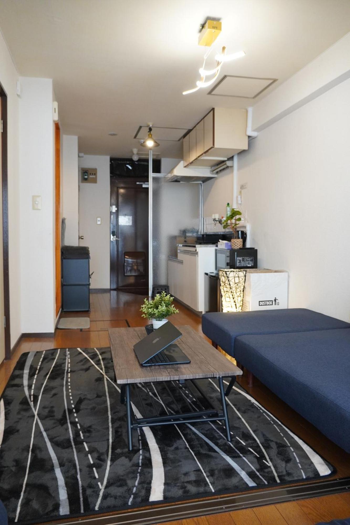 恵比寿駅から徒歩1分 渋谷3分 新宿10分 30m2でゆったり 最高の立地 403号室 Apartment *