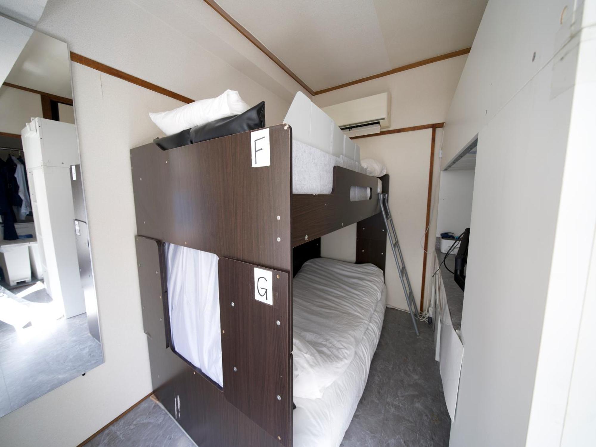Apartment 50m 2dk Private Condo!center Of Tokyo!5min Akasaka Sta!! *