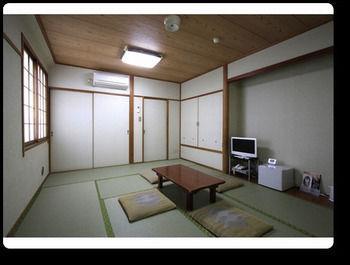 Hotel Banyan 2*