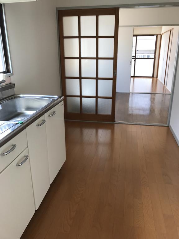 Apartment Takako's House *