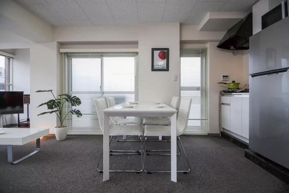 Imperial Palace Side Apartment *