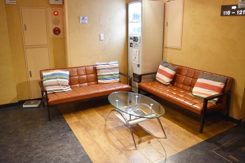 Oak Hotel *