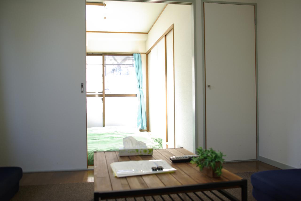 Apartment Takako's House *