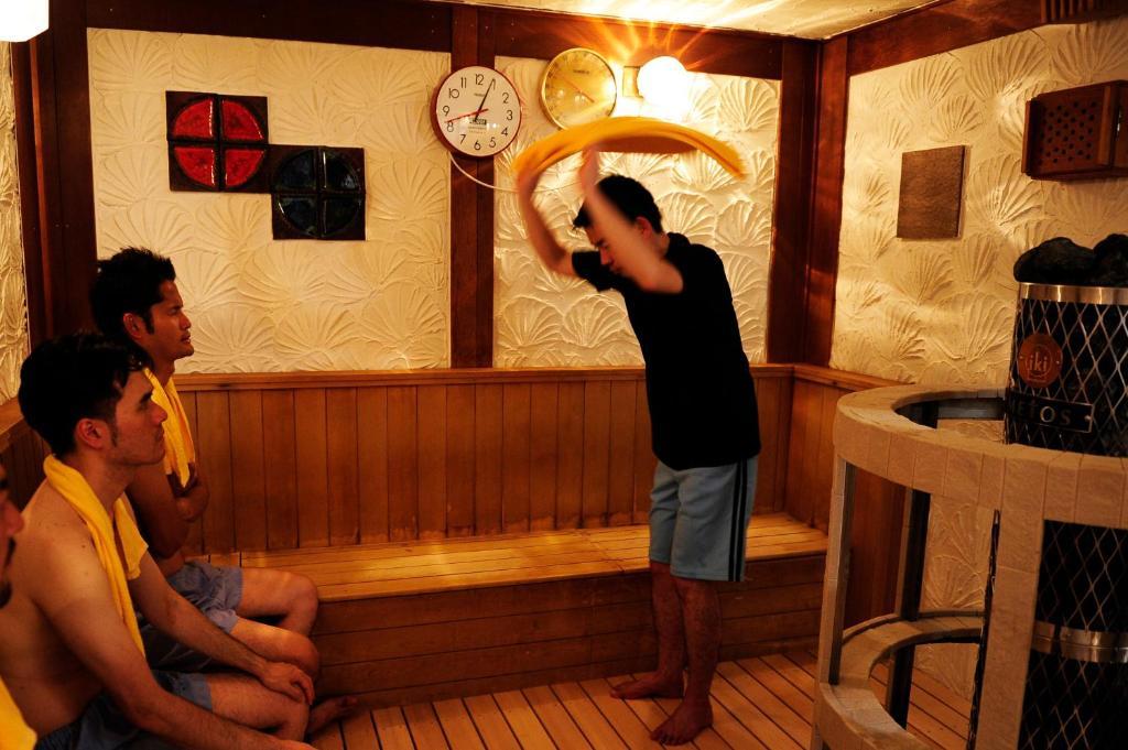 Capsule hotel Green Plaza Shinjuku Capsule 2*