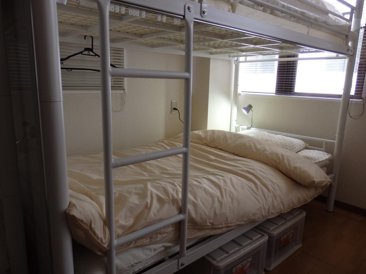 Backpacker's Mini House *
