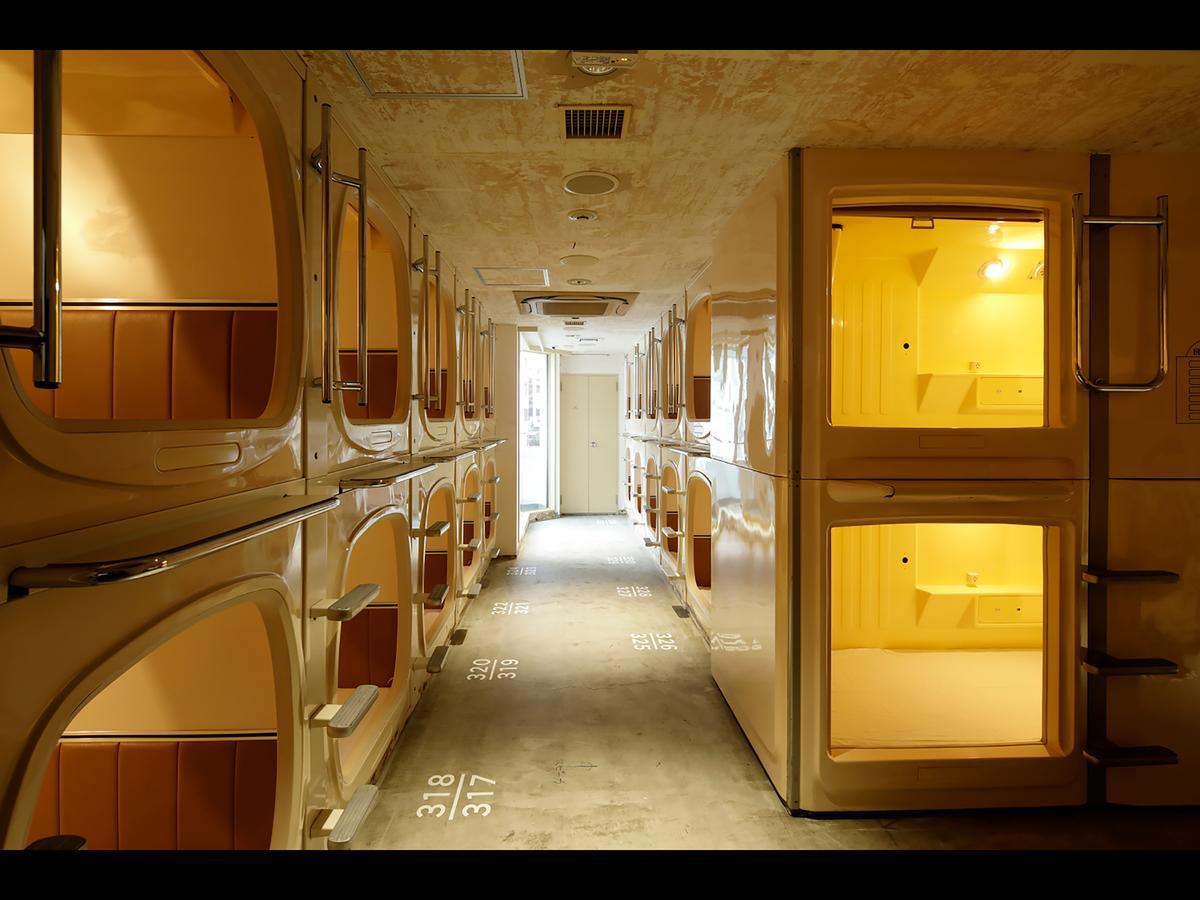 Capsule hotel Do-c Gotanda Tokyo