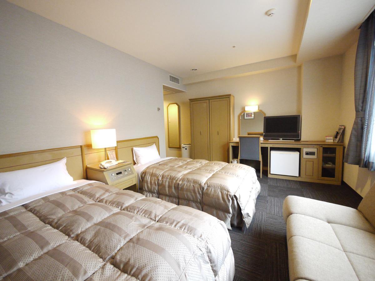 Economy hotel Route-inn Gotanda 3*