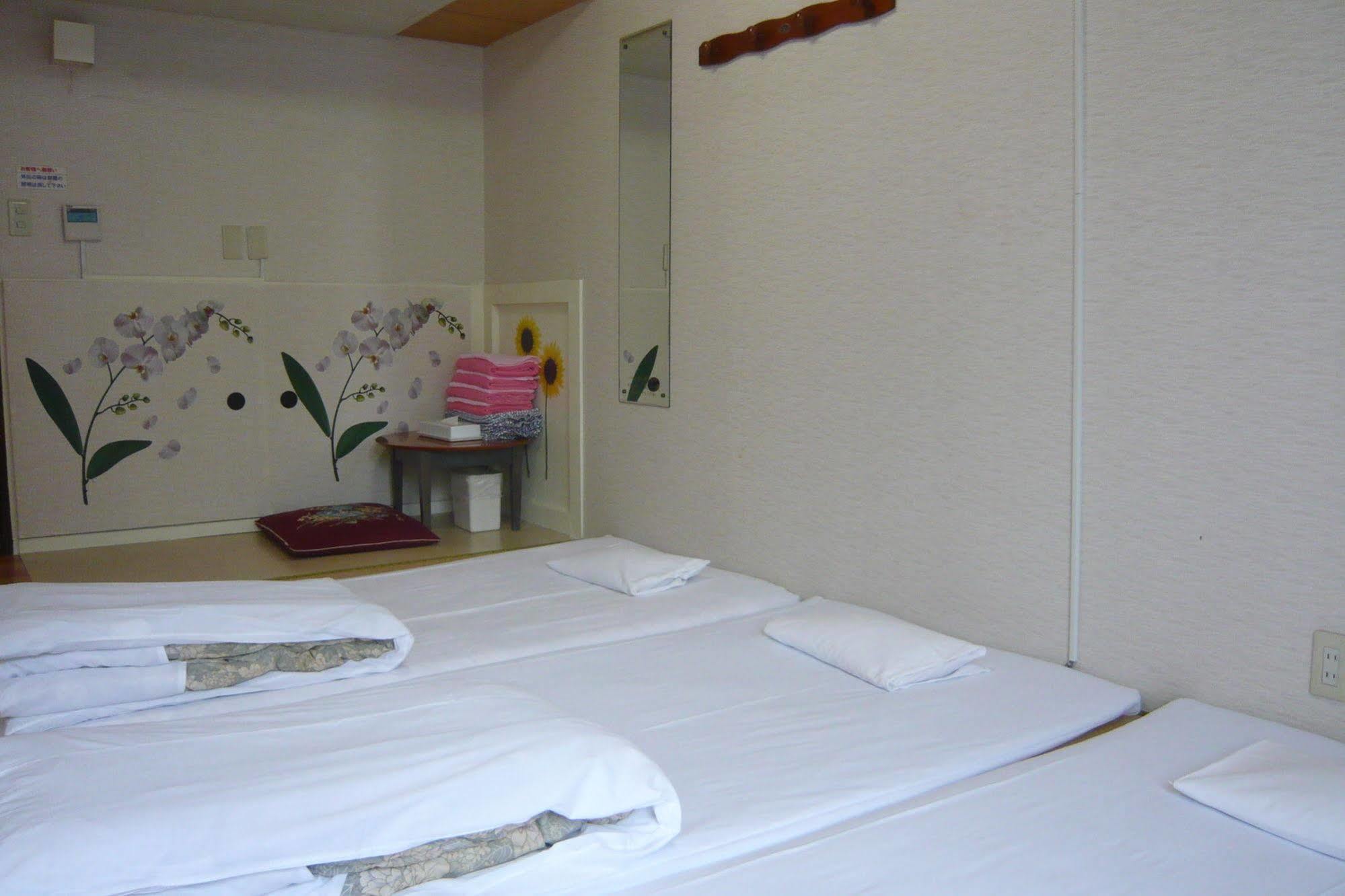 Hostel Houshi Kaikan