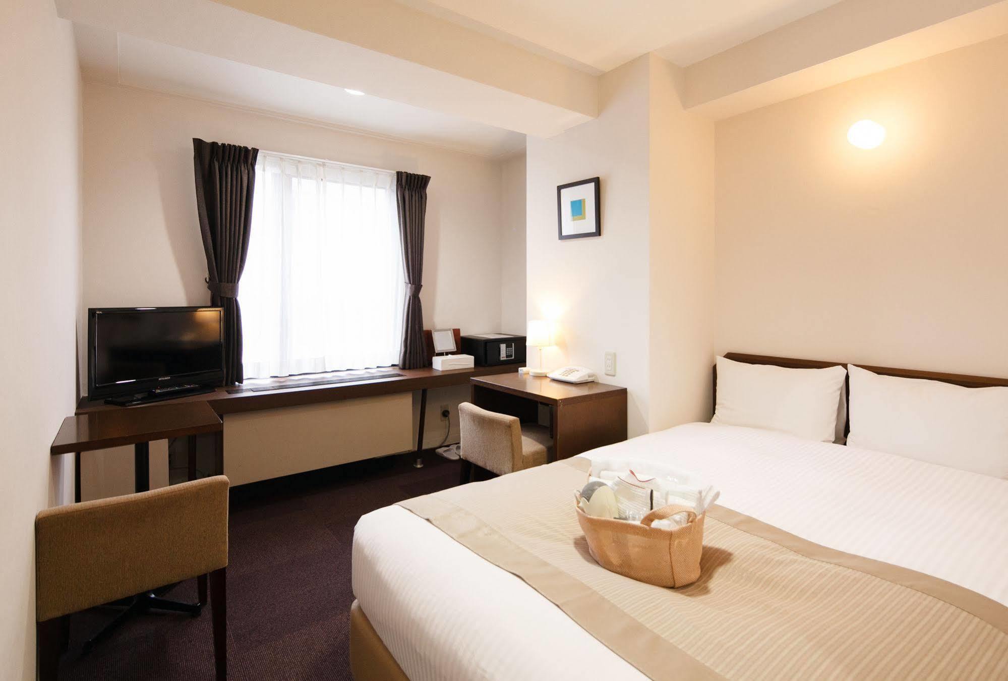 Lonestar Economy hotel Tokyo