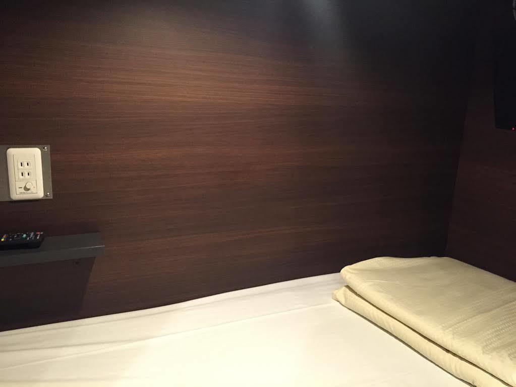 Capsule hotel Oyo Tetora Akabane *