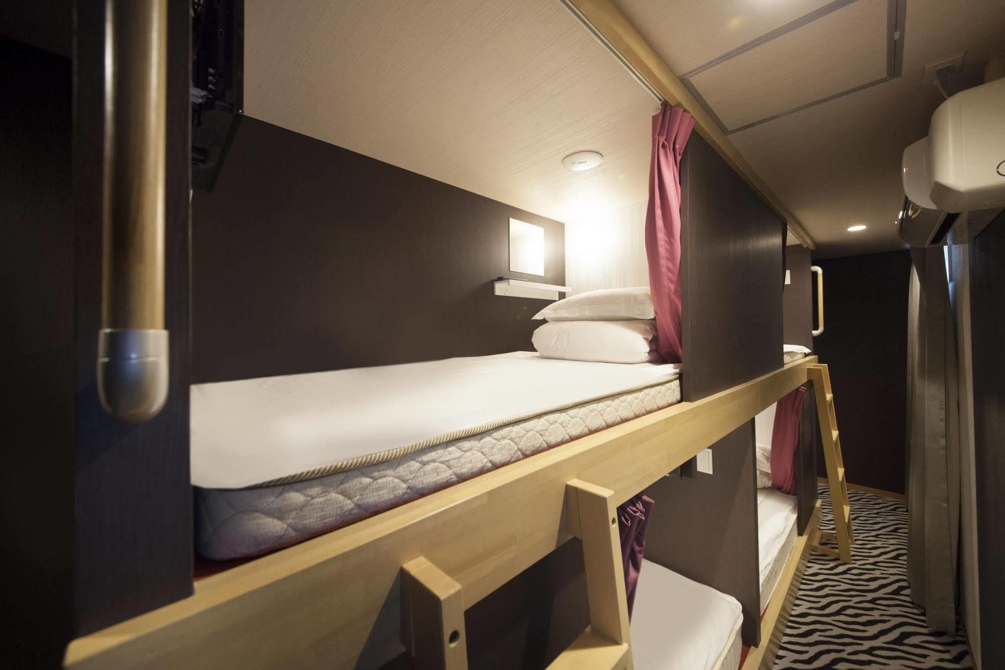 Capsule hotel Centurion Ladies Ueno Park