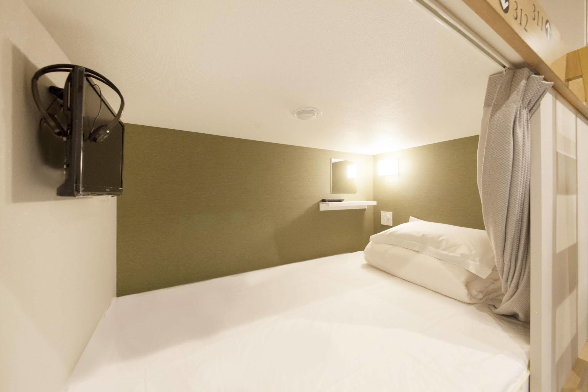 Capsule hotel Centurion Ladies Ueno Park Tokyo