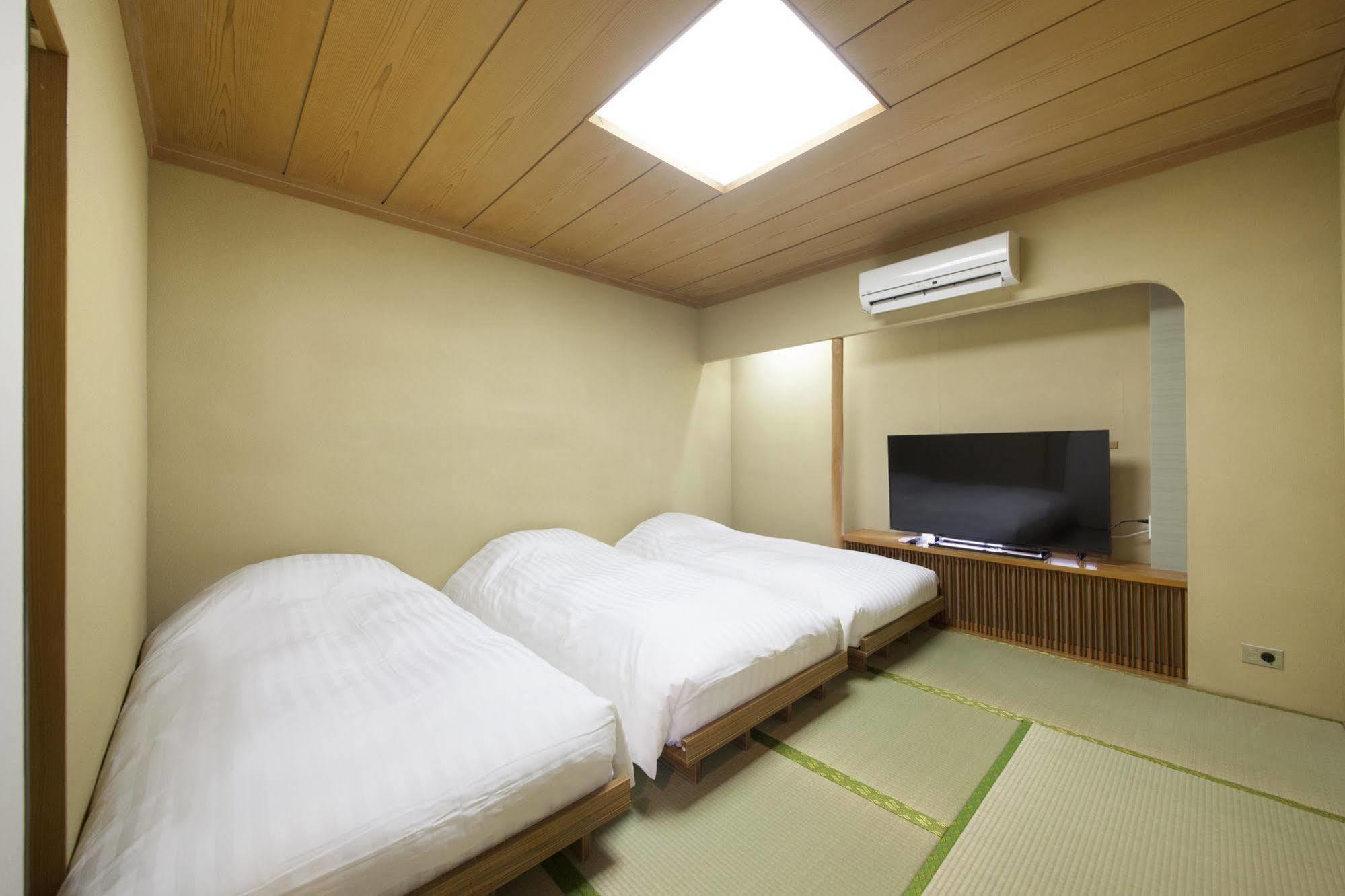 Capsule hotel Centurion Ladies Ueno Park 2*