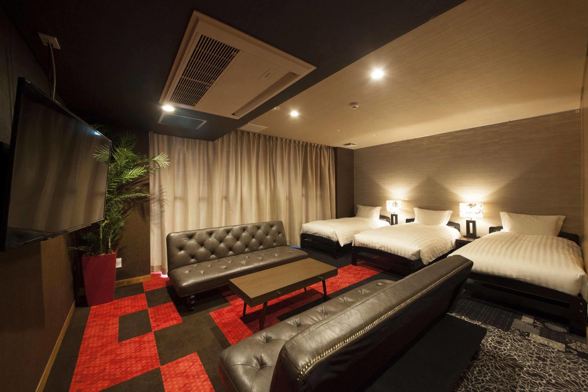 Centurion Ladies Ueno Park Capsule hotel 2*