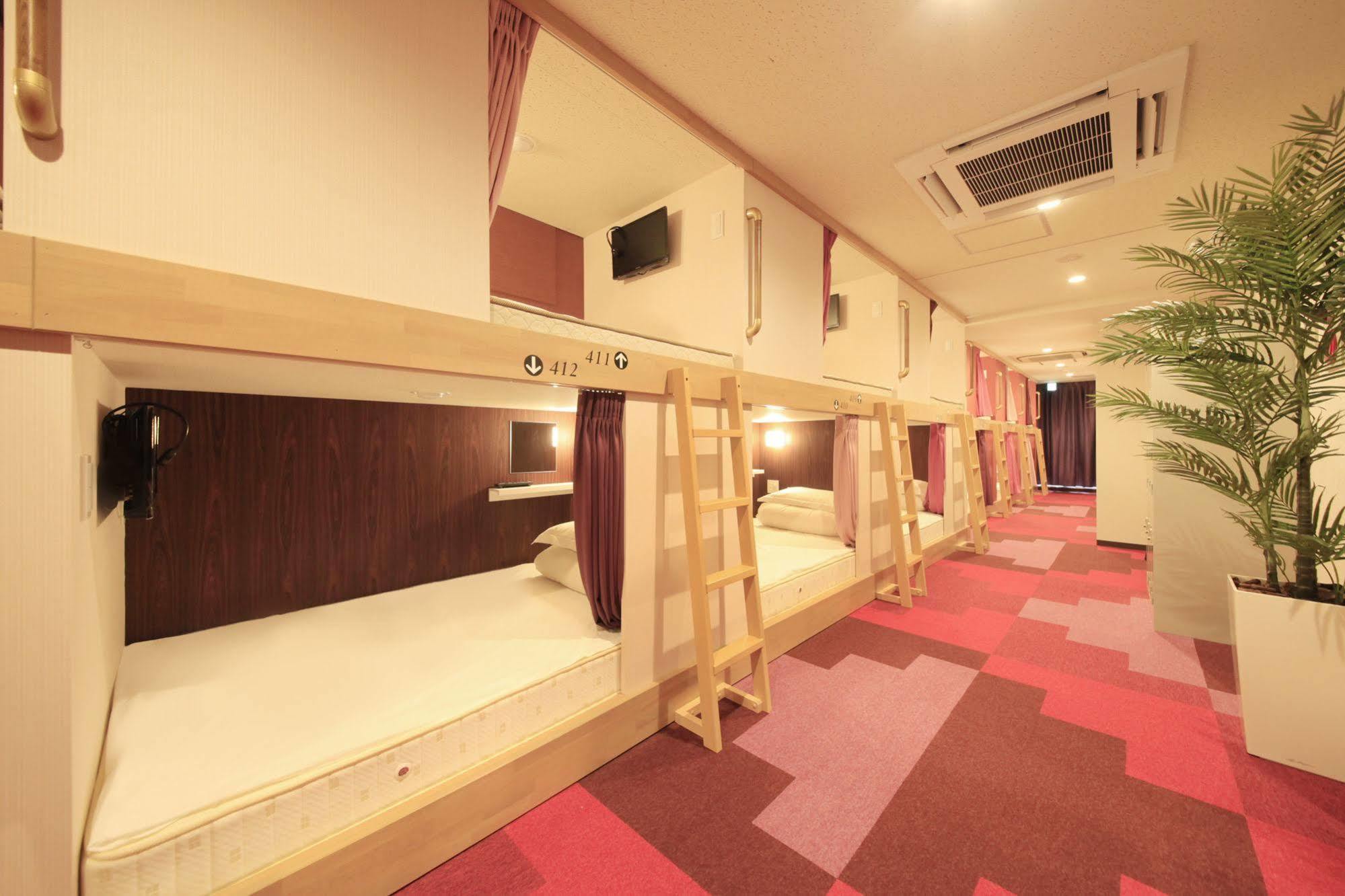 Centurion Ladies Ueno Park Capsule hotel