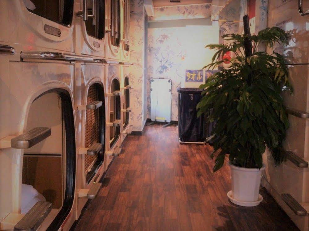 Capsule Shimbashi Capsule hotel