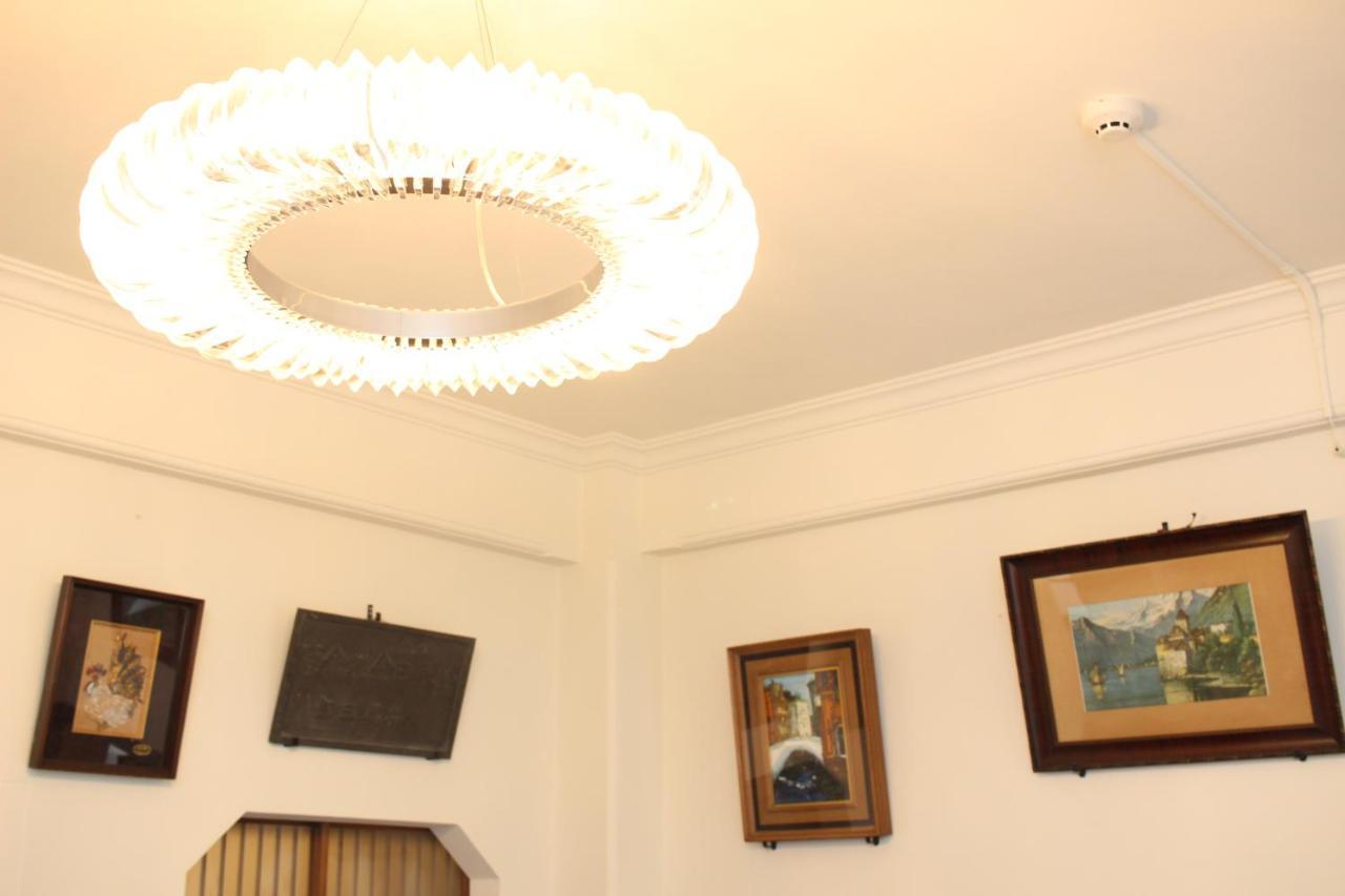 Kura Hostel *