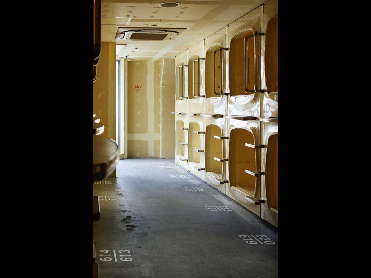 Capsule hotel Do-c Gotanda
