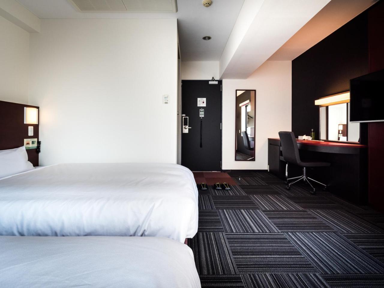 Super Akabane Station Higashiguchi Ichibangai Hotel 2*