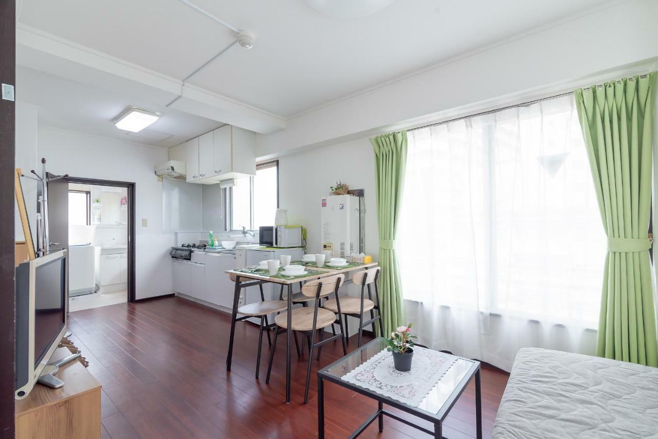 Uhome Iriya Tokyo