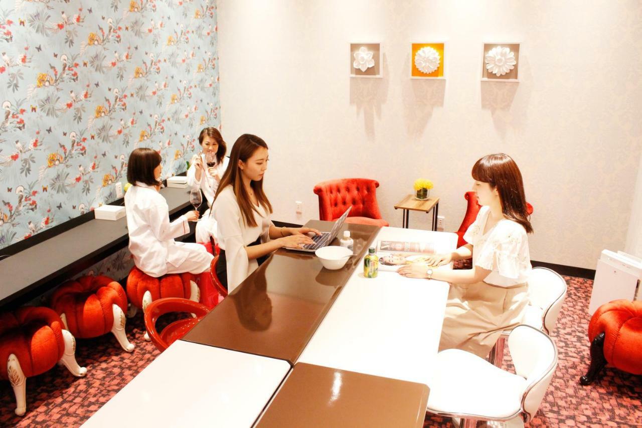 Albida Aoyama Capsule hotel *