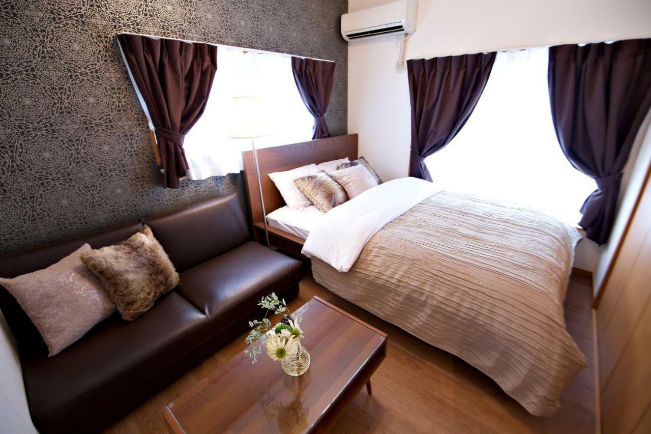 The 3rd Residential Shirokane Apartment *