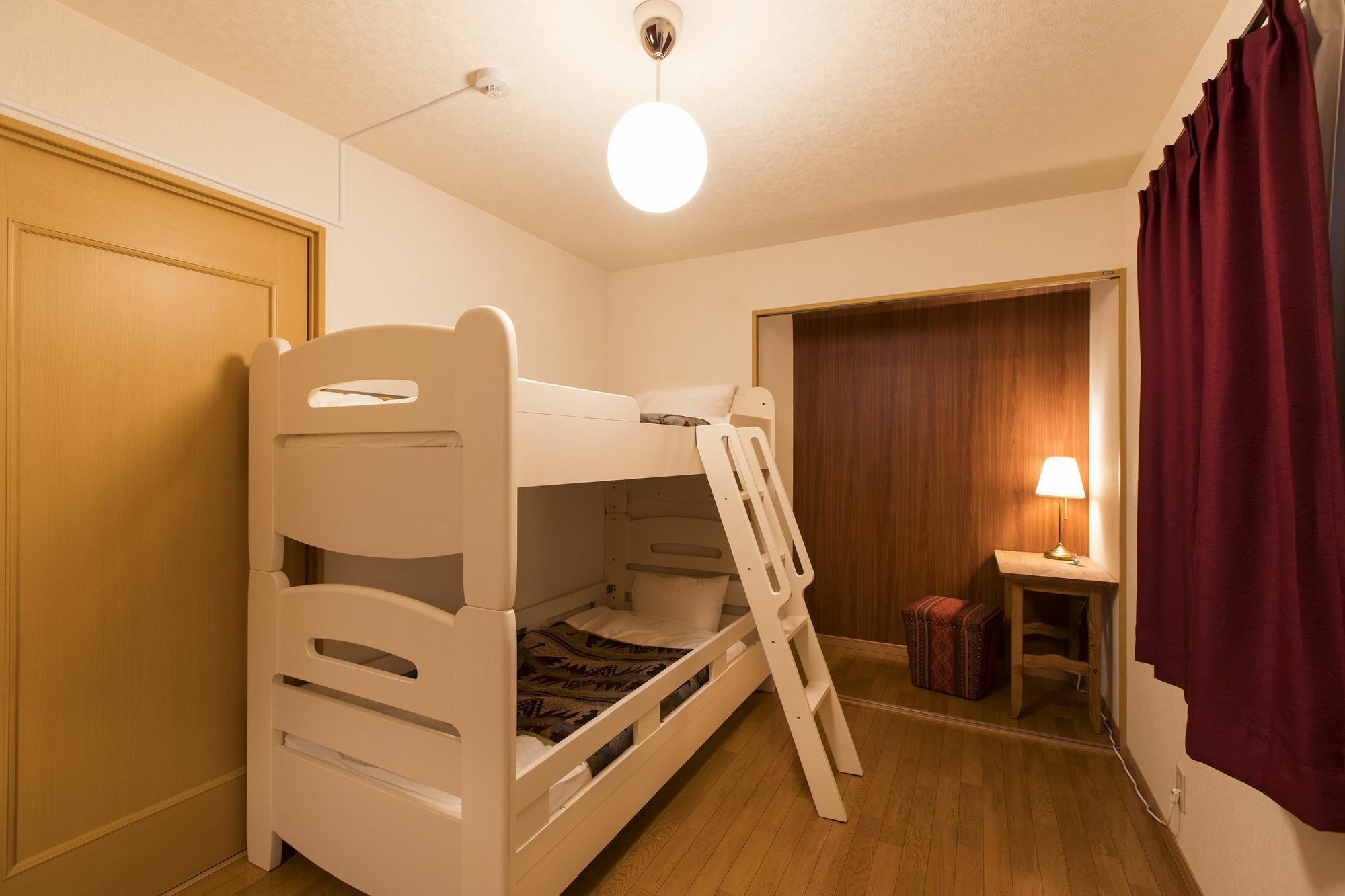 Guest house Japan Shinya Tokkyu *