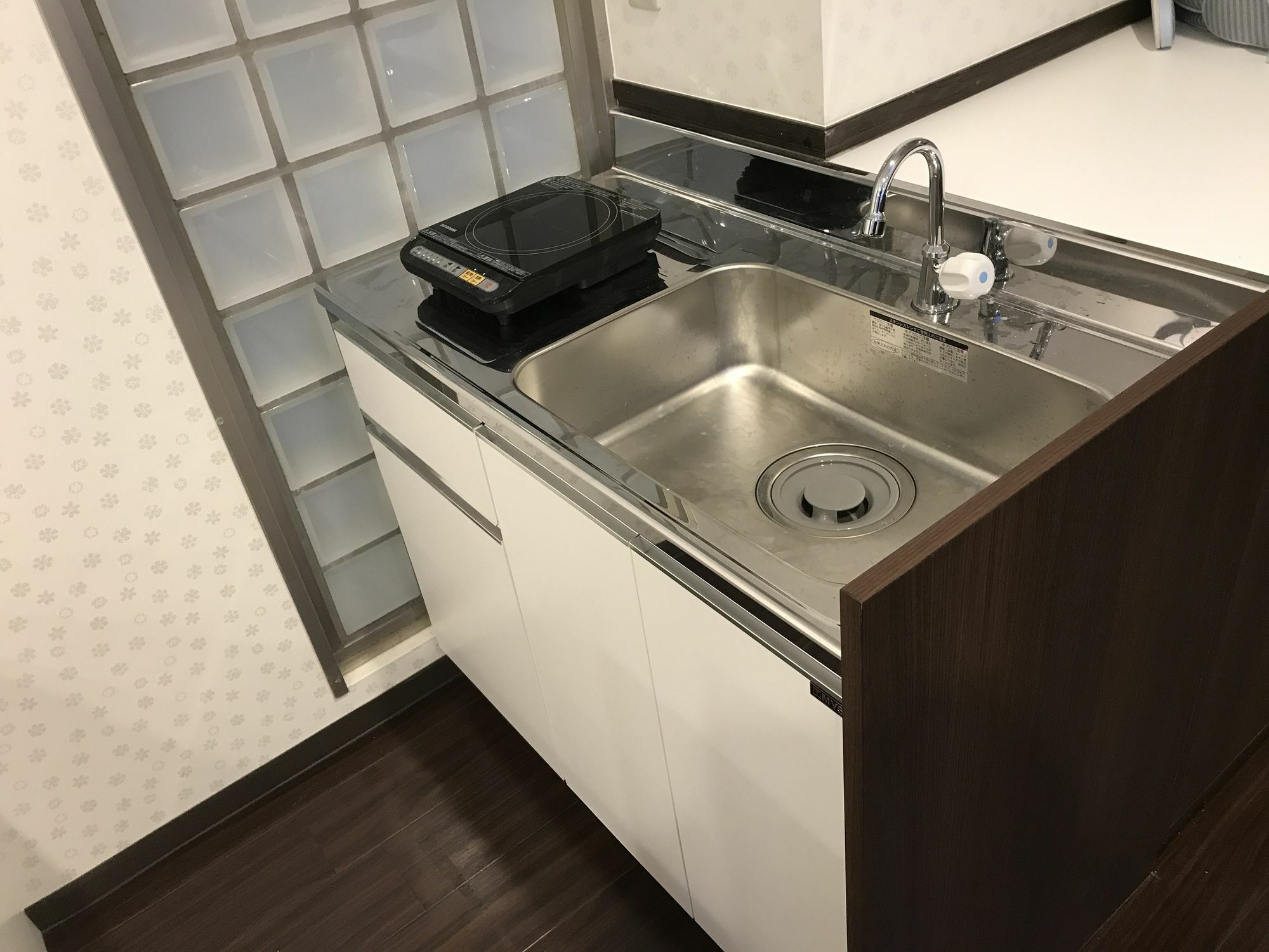 Capsule hotel Owl Nippori *
