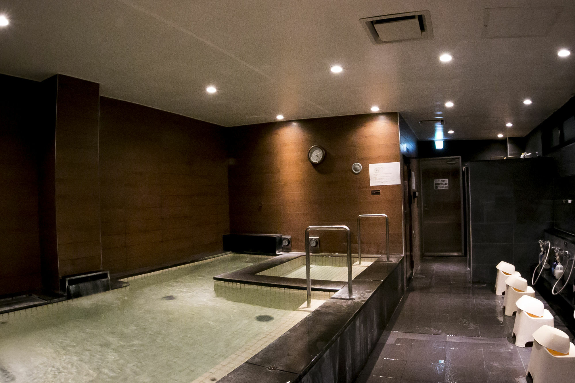 Spa&capsule Grandpark Kitasenju Capsule hotel Tokyo