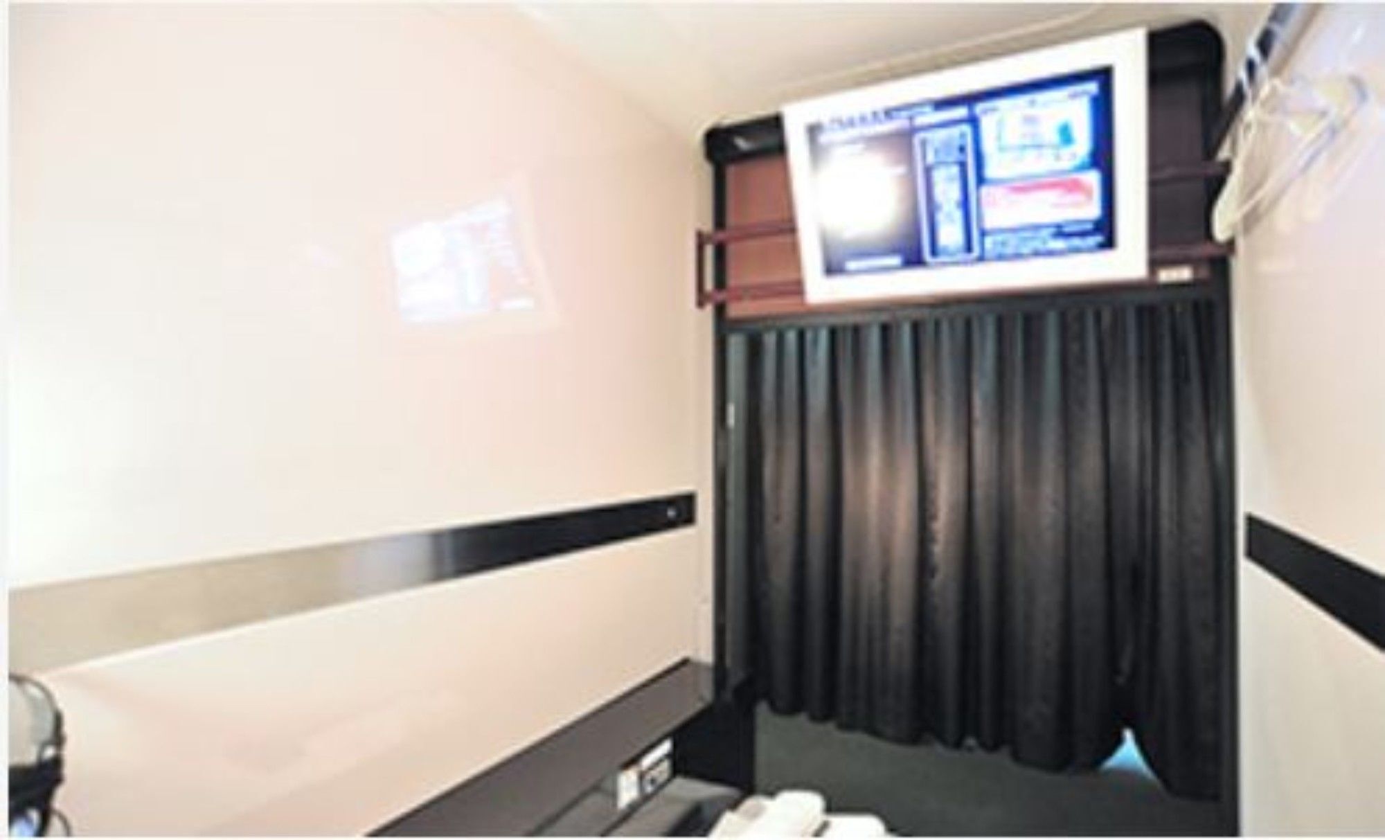 First Nihonbashi Suitengu Capsule hotel