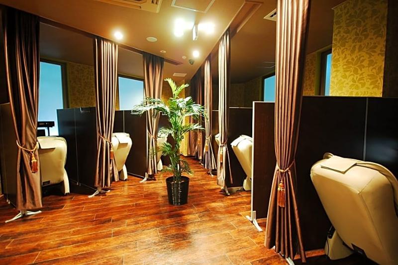 Capsule Anshin Oyado Shimbashi Capsule hotel Tokyo