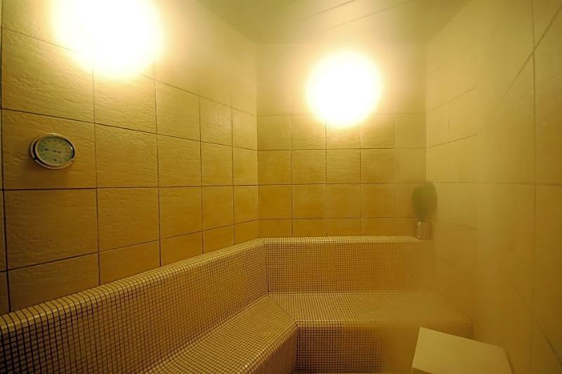 Capsule Anshin Oyado Shimbashi Capsule hotel Tokyo