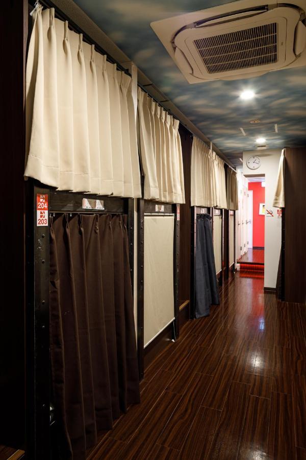 Capsule hotel Owl Nippori *