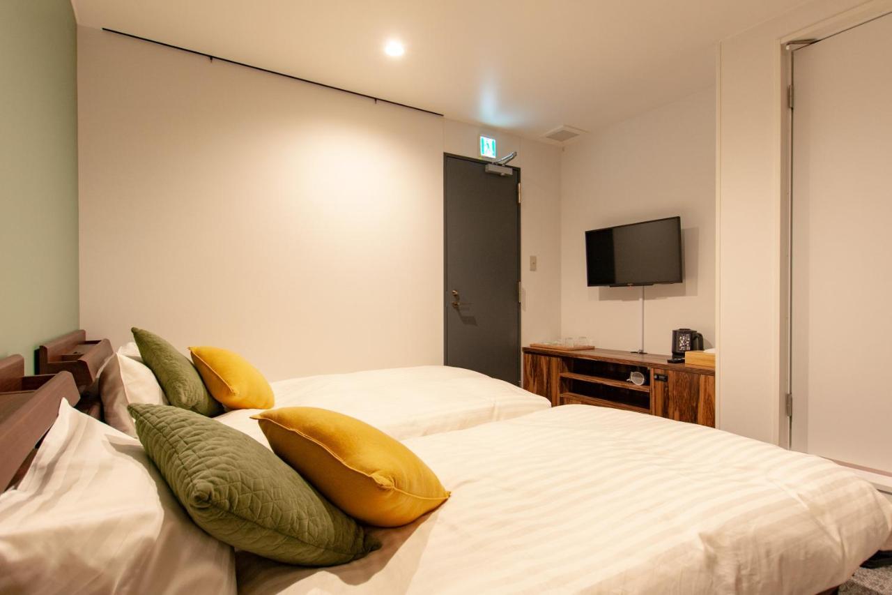 Q And Lounge Ueno Hostel